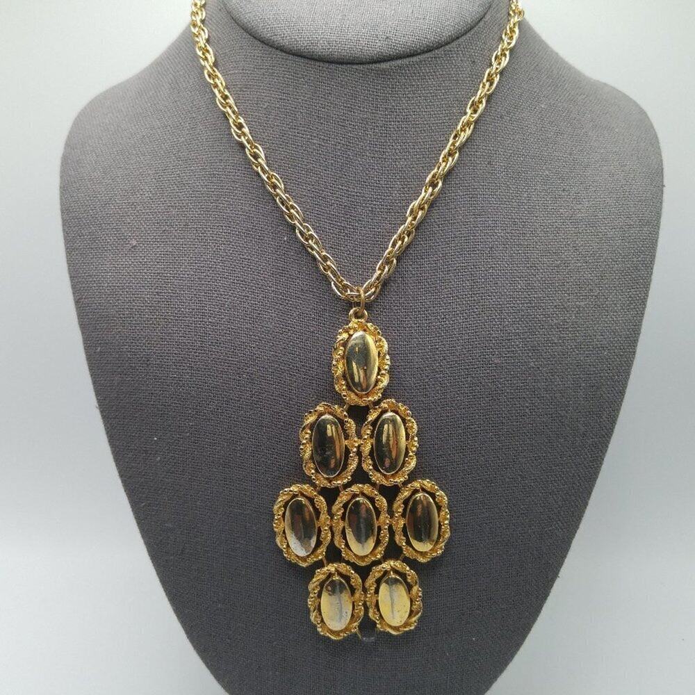 Vintage Gold Tone Pendant Necklace, Framed Oval Pendant, Rope Chain 24"